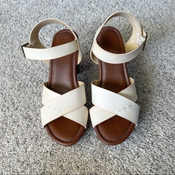 Universal Thread chunky Heel 9.5 - Picture 2 of 4